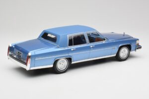 Cadillac Fleetwood Brougham Син Металик MCG 1:18 MCG18252 Метал — снимка 2 от 6