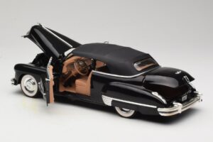 Cadillac Series 62 Черен Anson 1:18 30345 Метал — снимка 5 от 8