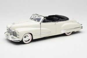 Cadillac Series 62 Кабриолет Бял Anson 1:18 30335 Метал