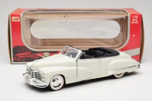 Cadillac Series 62 Кабриолет Бял Anson 1:18 30335 Метал — снимка 8 от 8