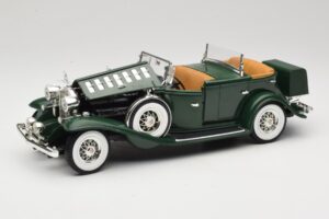 Cadillac Sport Phaeton Зелен Anson 1:18 30383 Метал — снимка 2 от 9