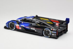 Cadillac V-Series.R LMDh #2 E. Bamber / A. Lynn / R. Westbrook Chip Ganassi Racing 24 Hours of Le Mans 2023 TopSpeed 1:18 TS0 — снимка 4 от 5