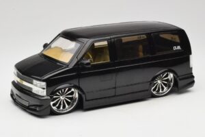 Chevrolet Astro Van Tuned Черен Jada 1:18 63122 Метал