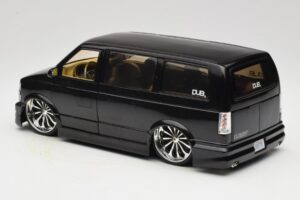 Chevrolet Astro Van Tuned Черен Jada 1:18 63122 Метал — снимка 7 от 8