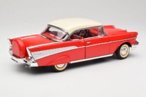 Chevrolet Bel Air Matador Червен & India Слонова Кост Road Legends 1:18 92109 Метал — снимка 3 от 8
