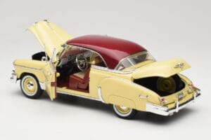 Chevrolet Bel Air Жълт & Червен Motormax 1:18 73111 Метал — снимка 5 от 8