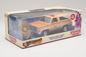 Chevrolet Blazer K5 Полиция Stranger Things Metals Diecast 1:24 31111-24 Метал — снимка 2 от 3