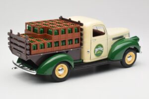 Chevrolet Brasseur Perrier Delivery Van Зелен Solido 1:18 203243 Метал — снимка 3 от 8