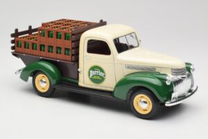 Chevrolet Brasseur Perrier Delivery Van Зелен Solido 1:18 203243 Метал — снимка 6 от 8