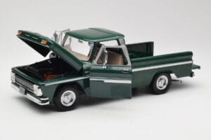 Chevrolet C-10 Зелен Sun Star 1:18 1360 Метал — снимка 2 от 8