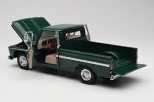 Chevrolet C-10 Зелен Sun Star 1:18 1360 Метал — снимка 5 от 8