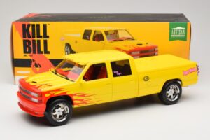 Chevrolet C2500 Silverado Pussy Wagon From Kill Bill Жълт GreenLight 1:18 19015 Метал — снимка 6 от 6