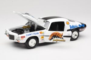 Chevrolet Camaro Baldwin-Motion ERTL 1:18 33675 Метал — снимка 2 от 8