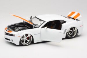 Chevrolet Camaro Concept Tuned Бял Jada 1:18 63014 Метал — снимка 2 от 8