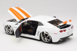 Chevrolet Camaro Concept Tuned Бял Jada 1:18 63014 Метал — снимка 5 от 8