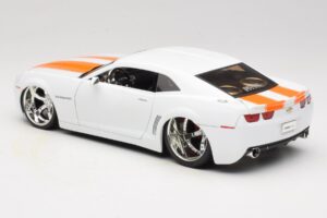Chevrolet Camaro Concept Tuned Бял Jada 1:18 63014 Метал — снимка 7 от 8