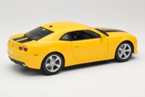 Chevrolet Camaro SS RS Жълт Maisto 1:18 31173 Метал — снимка 3 от 8