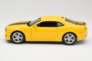 Chevrolet Camaro SS RS Жълт Maisto 1:18 31173 Метал — снимка 4 от 8
