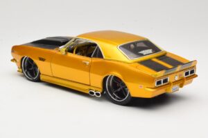 Chevrolet Camaro Z/28 Златен Maisto 1:18 31066 Метал — снимка 7 от 8