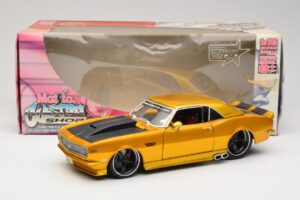 Chevrolet Camaro Z/28 Златен Maisto 1:18 31066 Метал — снимка 8 от 8