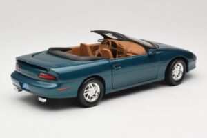 Chevrolet Camaro Z28 Кабриолет Зелен American Muscle 1:18 7231D0 Метал — снимка 3 от 8