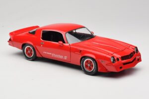 Chevrolet Camaro Z28 Yenko Turbo Z Червен GreenLight 1:18 12999 Метал — снимка 6 от 8