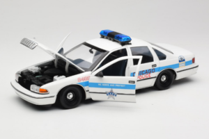 Chevrolet Caprice Chicago Полиция UT Models 1:18 180142096 Метал — снимка 2 от 8