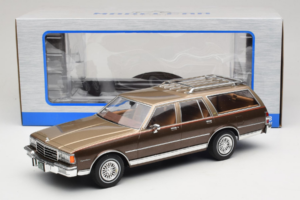 Chevrolet Caprice Estate Wagon Бежово MCG 1:18 MCG18476 Метал — снимка 6 от 6