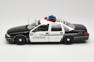 Chevrolet Caprice Glendale Полиция UT Models 1:18 21026 Метал — снимка 4 от 8
