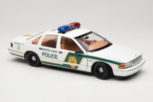 Chevrolet Caprice Metro Dade Полиция UT Models 1:18 21024 Метал — снимка 6 от 8