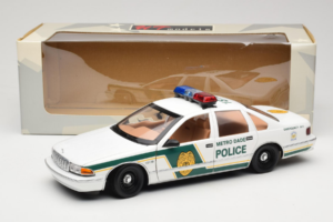 Chevrolet Caprice Metro Dade Полиция UT Models 1:18 21024 Метал — снимка 8 от 8