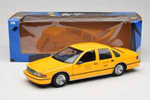 Chevrolet Caprice Такси NYC UT Models 1:18 180142095-O1 Метал — снимка 8 от 8