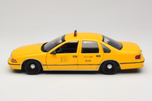 Chevrolet Caprice NYC Такси UT Models 1:18 180142095 Метал — снимка 4 от 8