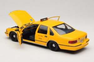 Chevrolet Caprice NYC Такси UT Models 1:18 180142095 Метал — снимка 5 от 8