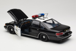 Chevrolet Caprice Калифорния Полиция UT Models 1:18 180142098 Метал — снимка 5 от 8
