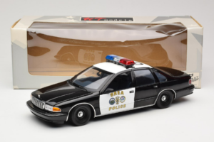 Chevrolet Caprice Калифорния Полиция UT Models 1:18 180142098 Метал — снимка 8 от 8