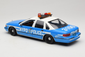 Chevrolet Caprice Ню Йорк Полиция UT Models 1:18 180142097 Метал — снимка 5 от 8