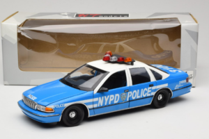 Chevrolet Caprice Ню Йорк Полиция UT Models 1:18 180142097 Метал — снимка 8 от 8