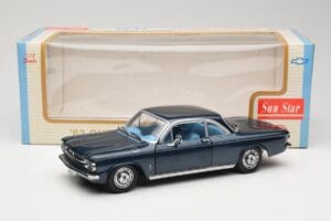 Chevrolet Corvair Тъмносин Sun Star 1:18 1482 Метал — снимка 8 от 8