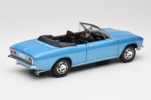 Chevrolet Corvair Monza Кабриолет Син Road Signature 1:18 92498 Метал — снимка 3 от 8