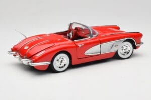 Chevrolet Corvette C1 Червен Motormax 1:18 73100TC Метал — снимка 3 от 8