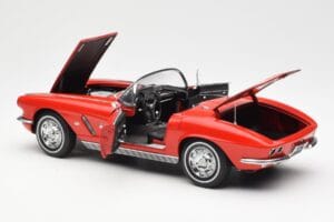 Chevrolet Corvette C1 Кабриолет Roman Червен AUTOart 1:18 71102 Метал — снимка 5 от 8