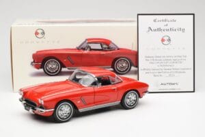 Chevrolet Corvette C1 Кабриолет Roman Червен AUTOart 1:18 71102 Метал — снимка 8 от 8