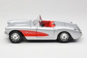 Chevrolet Corvette C1 Сребрист Bburago 1:18 3034 Метал — снимка 4 от 8