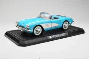 Chevrolet Corvette C1 Hard Top Синьо Solido 1:12 1202-M1 Метал