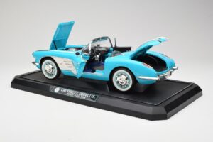 Chevrolet Corvette C1 Hard Top Синьо Solido 1:12 1202-M1 Метал — снимка 5 от 8