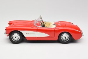 Chevrolet Corvette C1 Roadster Червен Bburago 1:18 3024 Метал — снимка 4 от 8