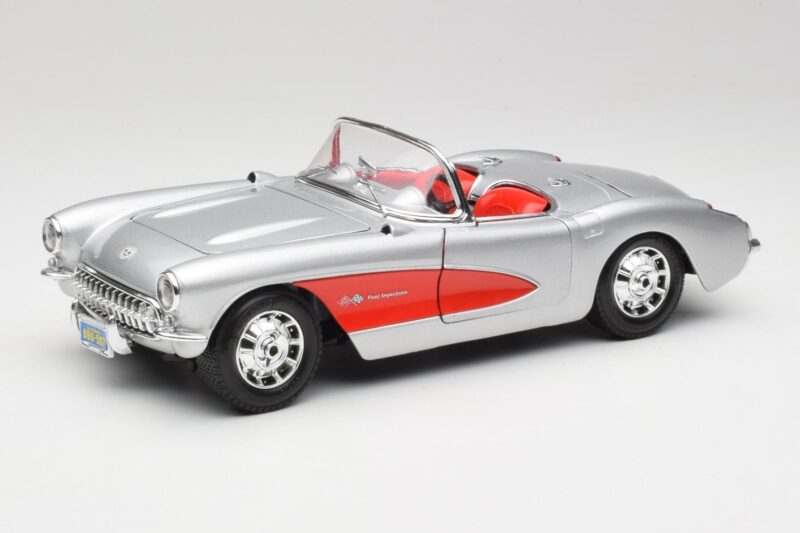 Chevrolet Corvette C1 Сребрист & Червен Bburago 1:18 3024-M1 Метал