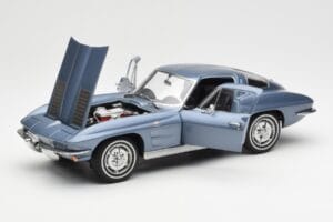 Chevrolet Corvette C2 Синьосив Металик AUTOart 1:18 71182 Метал — снимка 2 от 8