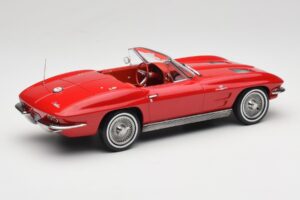 Chevrolet Corvette C2 Sting Ray Кабриолет Riverside Red Norev 1:18 189056 Метал — снимка 2 от 6